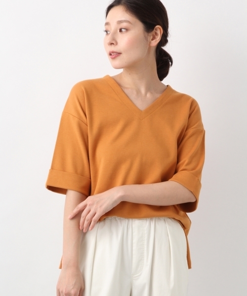 LEPSIM（レプシィム）の「ポンチベーシックVネックプルオーバー5S　786131（Tシャツ/カットソー・レディース・ブラック/ネイビー/オフホワイト/グリーン/キャメル・FREE）」の5枚目の写真