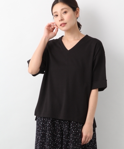 LEPSIM（レプシィム）の「ポンチベーシックVネックプルオーバー5S　786131（Tシャツ/カットソー・レディース・ブラック/ネイビー/オフホワイト/グリーン/キャメル・FREE）」の16枚目の写真
