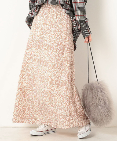 archives（アルシーヴ）の「単色花柄Aラインスカート（スカート・レディース・ネイビー/オフホワイト/グリーン・MEDIUM）」の2枚目の写真