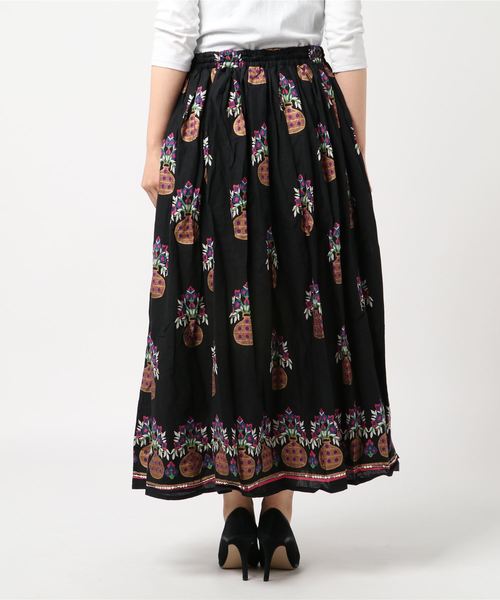 チャイハネ（チャイハネ）の「【チャイハネ】yul 花瓶プリントロングスカート（スカート・レディース・ブラック/グリーン/レッド/ホワイト/イエロー・FREE）」の7枚目の写真