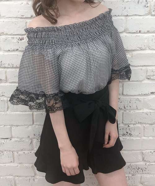 one after another NICE CLAUP(ワンアフターアナザーナイスクラップ)の「リネン風フリルショートパンツ(デニムパンツ・レディース・ブラック/ベージュ/テラコッタ・FREE)」の14枚目の写真