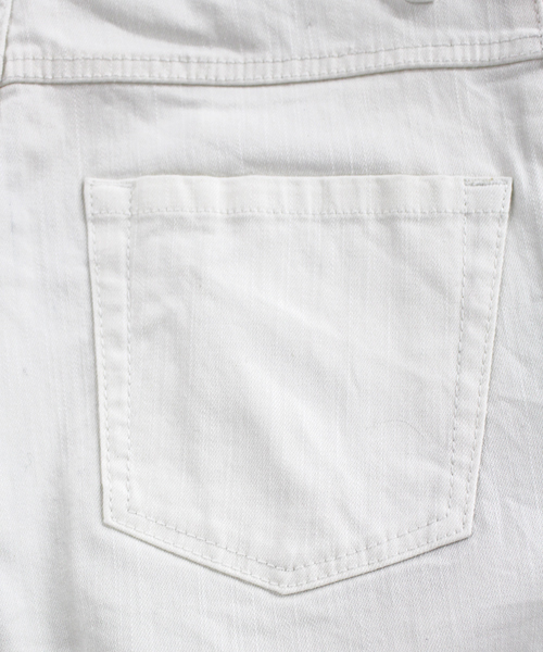 BEAUTY&YOUTH UNITED ARROWS(ビューティーアンドユースユナイテッドアローズ)の「by ※∵デニムテーパード9分丈パンツ◆(デニムパンツ・レディース・ホワイト/ネイビー/コバルトブルー/ロイヤルブルー・MEDIUM/LARGE/SMALL)」の11枚目の写真