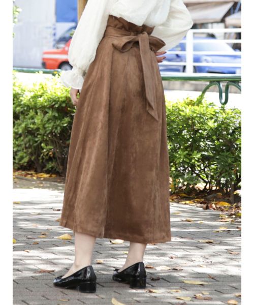 dazzlin（ダズリン）の「イレギュラーヘムラップミディスカート（スカート・レディース・ブラウン/オレンジ/アイボリー・SMALL/MEDIUM）」の3枚目の写真