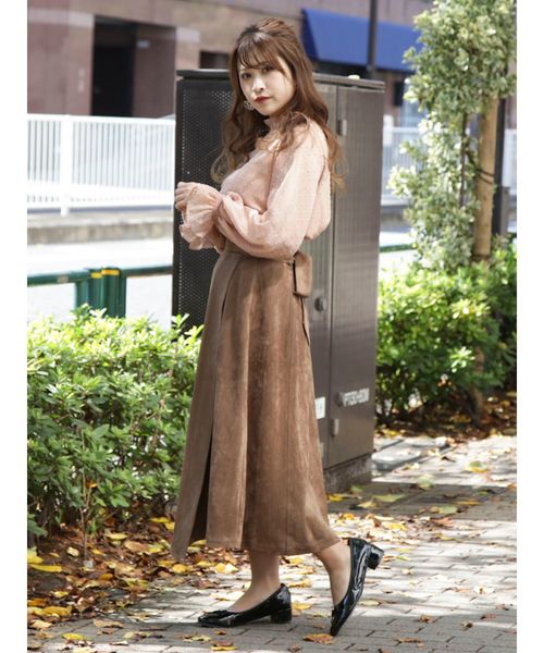 dazzlin（ダズリン）の「イレギュラーヘムラップミディスカート（スカート・レディース・ブラウン/オレンジ/アイボリー・SMALL/MEDIUM）」の18枚目の写真