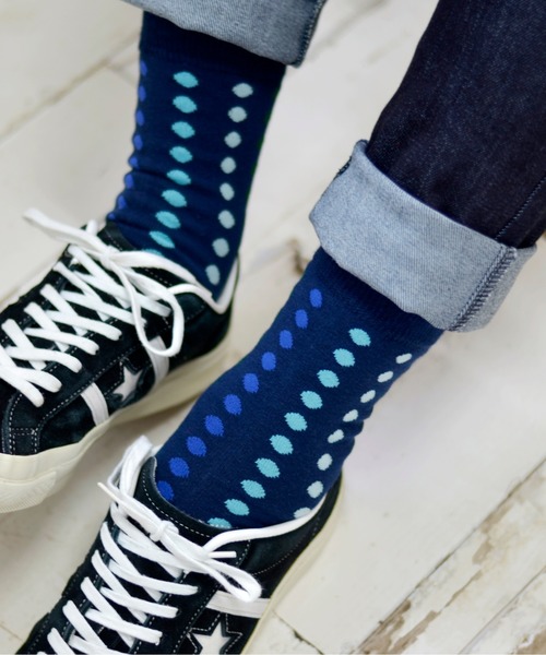 Fun & Daily（ファンアンドデイリー）の「F&D : Gradation Dot Socks（ソックス/靴下・メンズ・ネイビー・FREE）」の2枚目の写真