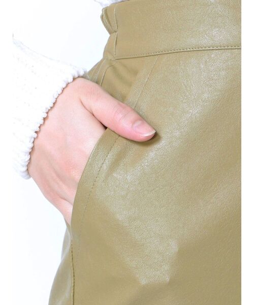 EMODA（エモダ）の「ポケットタイトミディスカート（スカート・レディース・ブラック/カーキ/ベージュ・SMALL/MEDIUM）」の21枚目の写真