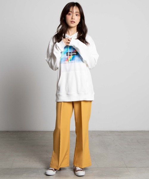 WEGO（ウィゴー）の「WEGO/レインボーフォトプリントパーカー（パーカー・レディース・ホワイト/ブラック・SMALL/MEDIUM/LARGE）」の12枚目の写真