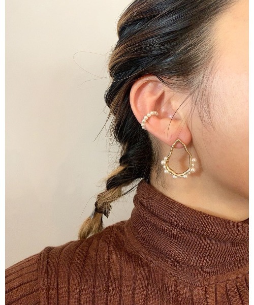 mou（モウ）の「変形ピアスオンパール（ピアス（両耳用）・レディース・ゴールド・FREE）」の5枚目の写真