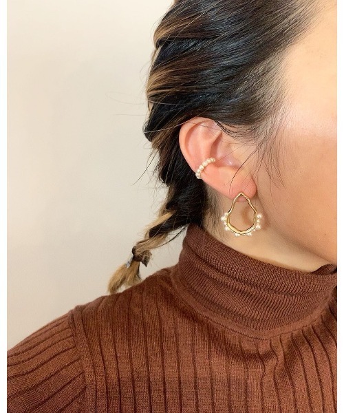 mou（モウ）の「変形ピアスオンパール（ピアス（両耳用）・レディース・ゴールド・FREE）」の7枚目の写真