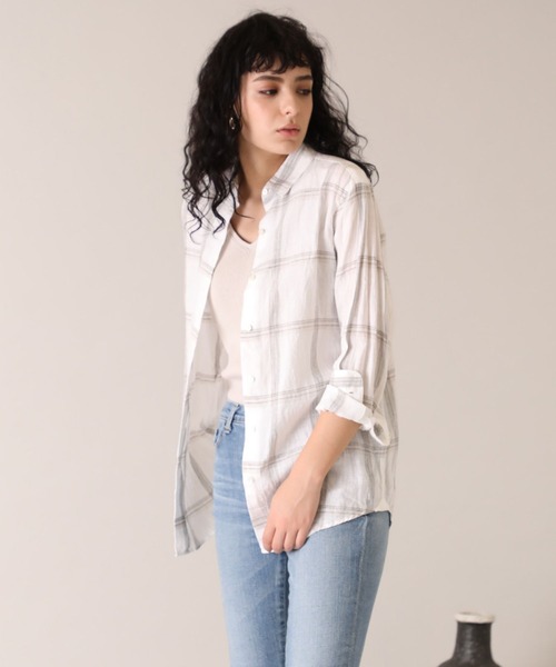 INED（イネド）の「パターンリネンシャツ《MONTI》（シャツ/ブラウス・レディース・オフホワイト/サックスブルー/ベージュ・9号/7号/11号）」の4枚目の写真