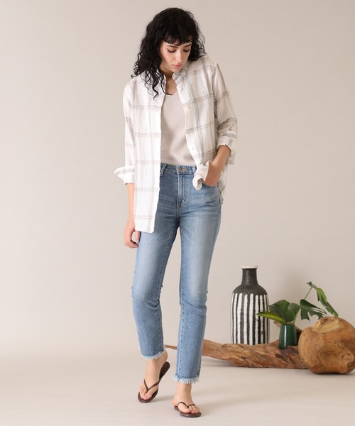 INED（イネド）の「パターンリネンシャツ《MONTI》（シャツ/ブラウス・レディース・オフホワイト/サックスブルー/ベージュ・9号/7号/11号）」の9枚目の写真