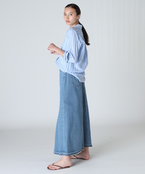 INED（イネド）の「パターンリネンシャツ《MONTI》（シャツ/ブラウス・レディース・オフホワイト/サックスブルー/ベージュ・9号/7号/11号）」の12枚目の写真