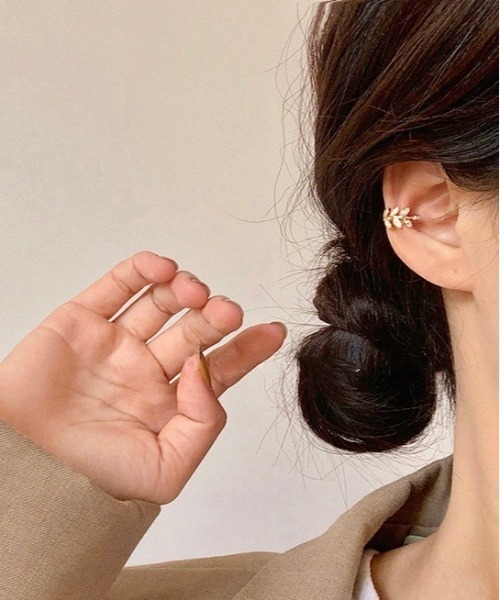 Burner（バーナー）の「【OKUOKU　0909】デザイン / イヤーカフ oku-ecg-1（イヤーカフ・レディース・その他1/その他2/その他3/その他4/その他5/その他6/その他7/その他8/その他9/その他10/その他11/その他12/その他13/その他14/A/B/C/D/E/F/G/H/I/J/K/L/M/N/O/P/Q/R/S/T/U/V/W/X/Y/その他17/その他18/その他19/その他20/その他21/その他22/その他23/その他24/その他25/その他26/その他27/その他28/その他29/その他30/その他31/その他32/その他33/その他34/その他35/ゴールド系その他/Z・FREE）」の6枚目の写真