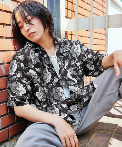 KANGOL（カンゴール）の「KANGOL/カンゴール 別注 ロゴ刺繍 ビッグシルエット 柄シャツ 総柄 オープンカラーシャツ アロハシャツ（シャツ/ブラウス・メンズ・ベージュ系その他/ブルー系その他5/ブラウン系その他/ブルー系その他4/ブラック系その他/ブルー系その他3/ブラック系その他2/ホワイト系その他/ブルー系その他2/ブルー系その他/その他2/ベージュ系その他2/その他/ブラウン系その他2・FREE）」の3枚目の写真