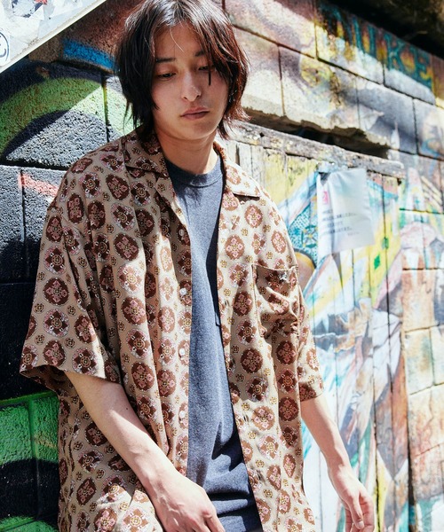 KANGOL（カンゴール）の「KANGOL/カンゴール 別注 ロゴ刺繍 ビッグシルエット 柄シャツ 総柄 オープンカラーシャツ アロハシャツ（シャツ/ブラウス・メンズ・ベージュ系その他/ブルー系その他5/ブラウン系その他/ブルー系その他4/ブラック系その他/ブルー系その他3/ブラック系その他2/ホワイト系その他/ブルー系その他2/ブルー系その他/その他2/ベージュ系その他2/その他/ブラウン系その他2・FREE）」の7枚目の写真