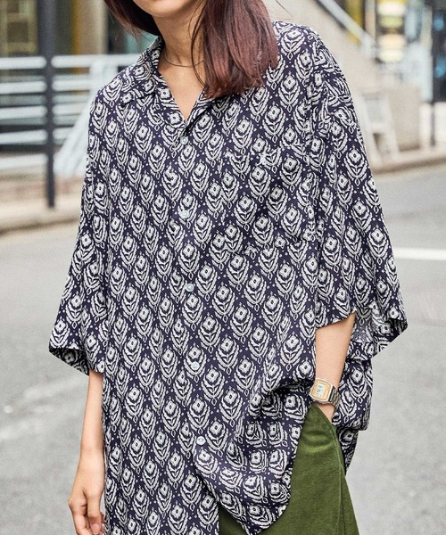 美品 レオナール Tシャツ カンカン素材 ラインストーン ブラック 総柄 L GRANCY（グランシー）の「【GRANCY】Patterned All Over