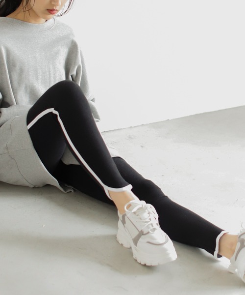 Auntie Rosa Holiday(アンティローザホリデー)の「パイピングレギンス(レギンス/スパッツ・レディース・グレー/ブラック・FREE)」の8枚目の写真