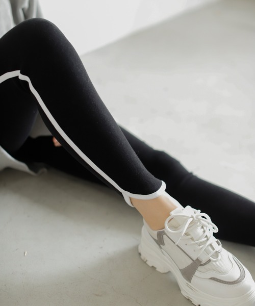 Auntie Rosa Holiday(アンティローザホリデー)の「パイピングレギンス(レギンス/スパッツ・レディース・グレー/ブラック・FREE)」の9枚目の写真