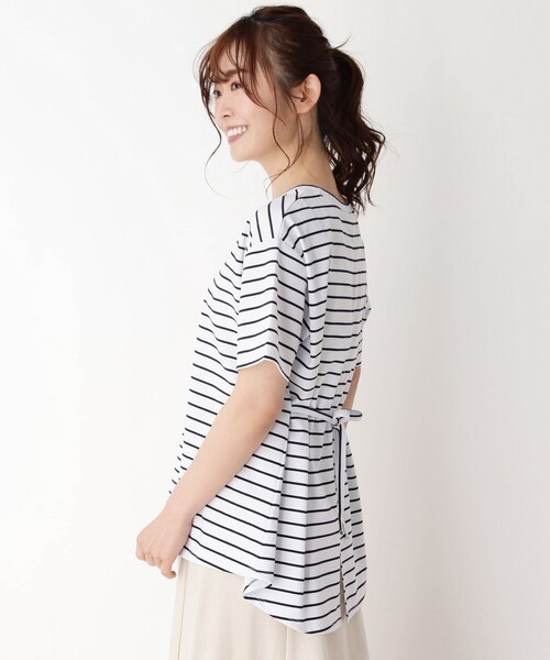 pink adobe(ピンクアドベ)の「◆【M-3L】【洗える/抗菌防臭/UVケア】前後2WAYリボンTシャツ(Tシャツ/カットソー・レディース・ライトグレー/ブラック/レモンイエロー/パープル系4/アイボリー系2・38/40/42/44)」の4枚目の写真