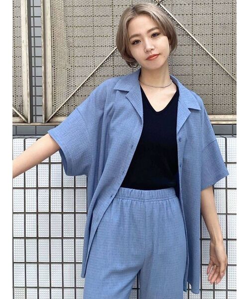 EMODA（エモダ）の「シャーリングラフシャツ（シャツ/ブラウス・レディース・ブラック/ブルー/ベージュ/その他・FREE）」の3枚目の写真