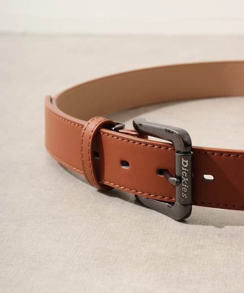 Dickies（ディッキーズ）の「DICKIES　PUステッチベルト（ベルト・メンズ・ホワイト/ブラック/ブラウン/レッド/ホワイト系その他/ブラック系その他/ブラウン系その他/ブラック系その他4/ブラウン系その他5/ホワイト系その他4/ブラウン系その他6/ブラウン系その他3/キャメル/ホワイト系その他2/ホワイト系その他3/ブラウン系その他4/ブラック系その他2/ブラック系その他3/ブラウン系その他2/ブラウン系その他7/ブラック系その他5/ブラック系その他6/その他/その他2/その他1/その他4/その他5/その他3/ブラウン系/ライトブラウン/ブラウン系1/ブラック系その他7・FREE）」の15枚目の写真