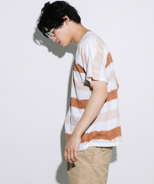 FRUIT OF THE LOOM(フルーツオブザルーム)の「BORDER DYE Tシャツ / ユニセックス / ボーダー / タイダイ(Tシャツ/カットソー・レディース・ブラック/ブラウン/オレンジ・S/M/L/XL)」の6枚目の写真
