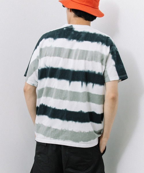 FRUIT OF THE LOOM(フルーツオブザルーム)の「BORDER DYE Tシャツ / ユニセックス / ボーダー / タイダイ(Tシャツ/カットソー・レディース・ブラック/ブラウン/オレンジ・S/M/L/XL)」の4枚目の写真