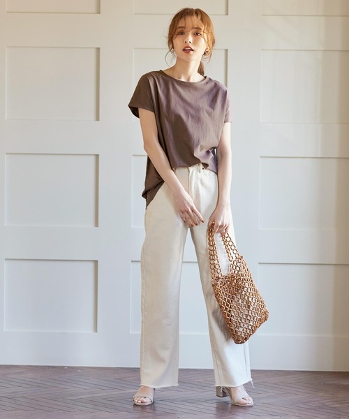 KOBE LETTUCE（コウベレタス）の「汗ジミ防止ノースリーブカットソー＆フレンチスリーブTシャツ（Tシャツ/カットソー・レディース・ブラック/ベージュ系その他/ホワイト系その他/ミント/オフホワイト/ブラック系その他/ブラウン系その他/ブラウン/ベージュ/グリーン系その他・1/2）」の11枚目の写真