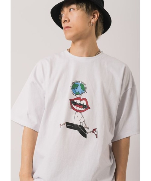 RE730(アールイーセブンサーティー)の「【RE730】なみおくん×地球儀プリントビッグシルエットTシャツ(Tシャツ/カットソー・メンズ・アッシュグレー/ブラック/オフホワイト・MEDIUM/LARGE)」の2枚目の写真