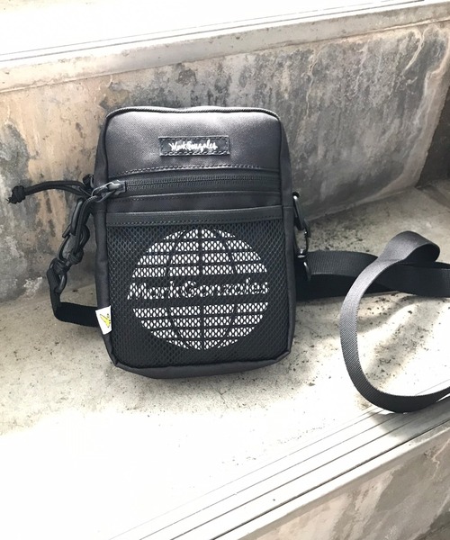 Mark Gonzales(マーク・ゴンザレス)の「MARK GONZALES/マークゴンザレス ナイロンリップ プリントメッシュポケット ミニショルダーバッグ(ショルダーバッグ・メンズ・ホワイト/グレー/ブラック・FREE)」の3枚目の写真