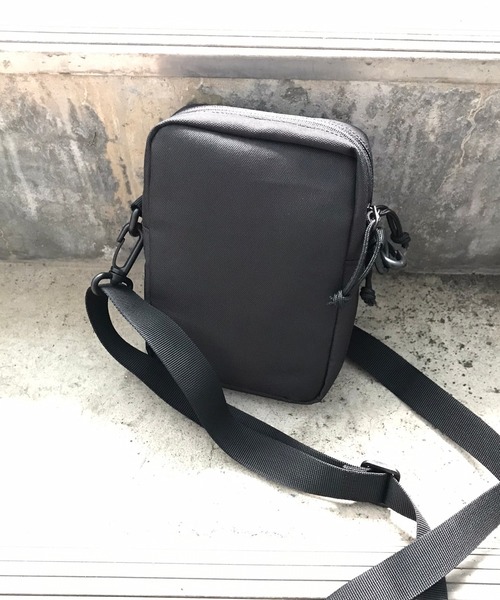 Mark Gonzales(マーク・ゴンザレス)の「MARK GONZALES/マークゴンザレス ナイロンリップ プリントメッシュポケット ミニショルダーバッグ(ショルダーバッグ・メンズ・ホワイト/グレー/ブラック・FREE)」の19枚目の写真