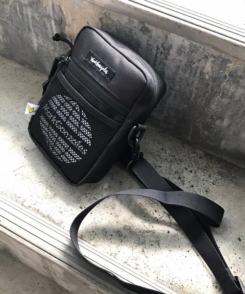 Mark Gonzales(マーク・ゴンザレス)の「MARK GONZALES/マークゴンザレス ナイロンリップ プリントメッシュポケット ミニショルダーバッグ(ショルダーバッグ・メンズ・ホワイト/グレー/ブラック・FREE)」の21枚目の写真