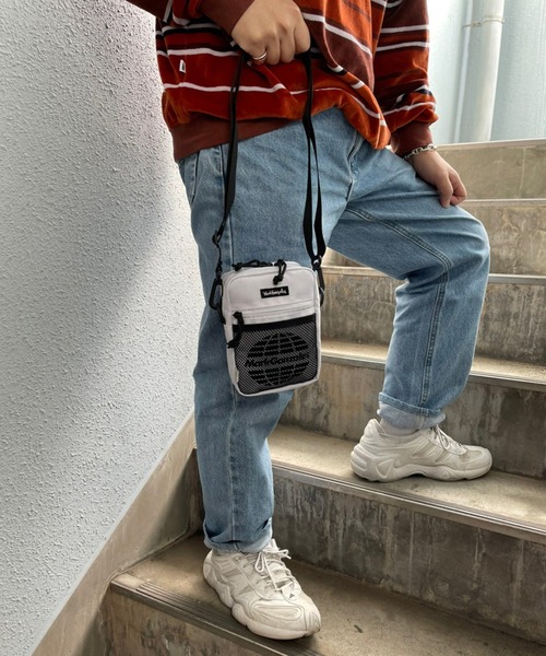 Mark Gonzales(マーク・ゴンザレス)の「MARK GONZALES/マークゴンザレス ナイロンリップ プリントメッシュポケット ミニショルダーバッグ(ショルダーバッグ・メンズ・ホワイト/グレー/ブラック・FREE)」の10枚目の写真