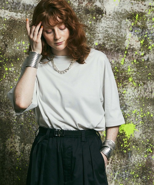 MAISON SPECIAL(メゾンスペシャル)の「《ユニセックスアイテム》60/3ハイゲージ天竺オーバーサイズTシャツ 【MAISON SPECIAL/メゾンスペシャル】(Tシャツ/カットソー・メンズ・チャコールグレー/グレイッシュベージュ/ブルー/ライトブルー/ラベンダー/ピンク・44/46/48)」の3枚目の写真