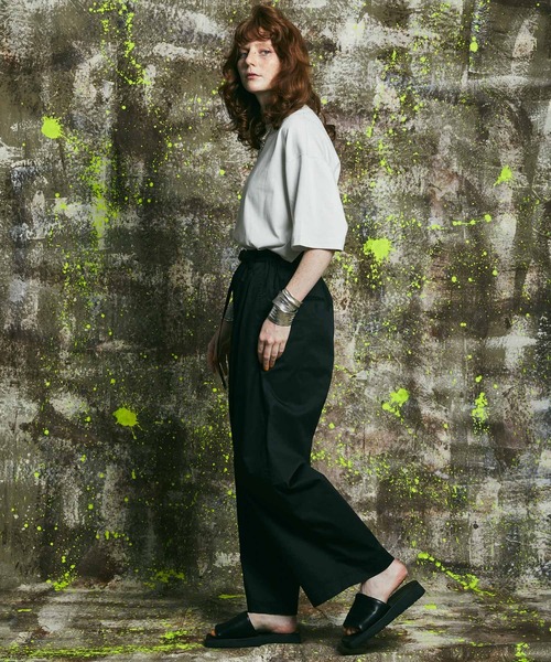 MAISON SPECIAL(メゾンスペシャル)の「《ユニセックスアイテム》60/3ハイゲージ天竺オーバーサイズTシャツ 【MAISON SPECIAL/メゾンスペシャル】(Tシャツ/カットソー・メンズ・チャコールグレー/グレイッシュベージュ/ブルー/ライトブルー/ラベンダー/ピンク・44/46/48)」の11枚目の写真