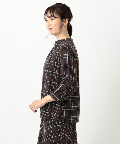 J.PRESS Ladies(J.プレス レディス)の「【洗える】セルローススタンドカラーチェック ブラウス(シャツ/ブラウス・レディース・ダークブラウン系3/ネイビー系3・XS)」の8枚目の写真