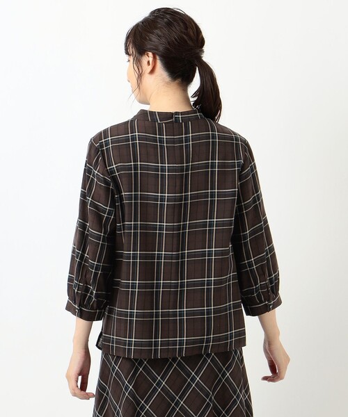 J.PRESS Ladies(J.プレス レディス)の「【洗える】セルローススタンドカラーチェック ブラウス(シャツ/ブラウス・レディース・ダークブラウン系3/ネイビー系3・XS)」の9枚目の写真