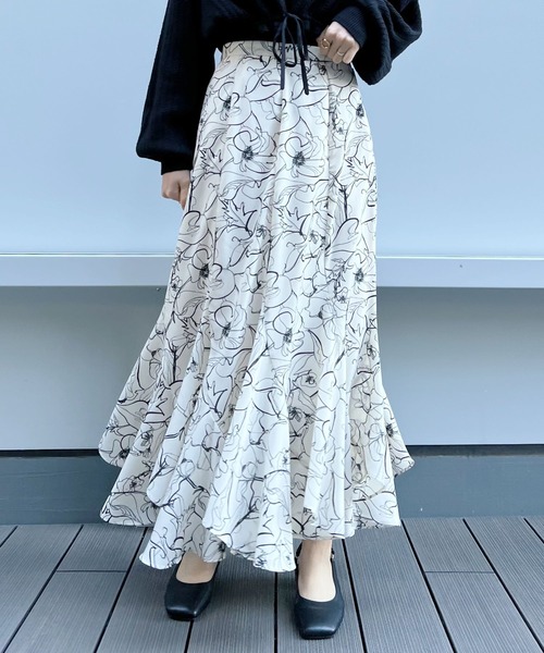 mysty woman（ミスティウーマン）の「エスカルゴマーメイドスカート 956303（スカート・レディース・ブラック/アイボリー/ブラック系/ライトブラウン/ベージュ/ブラウン系/オフホワイト/ボルドー/ホワイト/ブラック系9/ホワイト系7/ブラウン系4/ホワイト系3/ブラック系6/ブラック系7/ブラック系8/ホワイト系1/その他・FREE）」の7枚目の写真