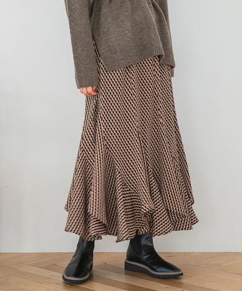 mysty woman（ミスティウーマン）の「エスカルゴマーメイドスカート 956303（スカート・レディース・ブラック/アイボリー/ブラック系/ライトブラウン/ベージュ/ブラウン系/オフホワイト/ボルドー/ホワイト/ブラック系9/ホワイト系7/ブラウン系4/ホワイト系3/ブラック系6/ブラック系7/ブラック系8/ホワイト系1/その他・FREE）」の14枚目の写真