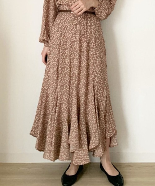 mysty woman（ミスティウーマン）の「エスカルゴマーメイドスカート 956303（スカート・レディース・ブラック/アイボリー/ブラック系/ライトブラウン/ベージュ/ブラウン系/オフホワイト/ボルドー/ホワイト/ブラック系9/ホワイト系7/ブラウン系4/ホワイト系3/ブラック系6/ブラック系7/ブラック系8/ホワイト系1/その他・FREE）」の13枚目の写真