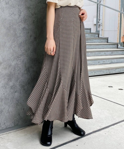 mysty woman（ミスティウーマン）の「エスカルゴマーメイドスカート 956303（スカート・レディース・ブラック/アイボリー/ブラック系/ライトブラウン/ベージュ/ブラウン系/オフホワイト/ボルドー/ホワイト/ブラック系9/ホワイト系7/ブラウン系4/ホワイト系3/ブラック系6/ブラック系7/ブラック系8/ホワイト系1/その他・FREE）」の8枚目の写真