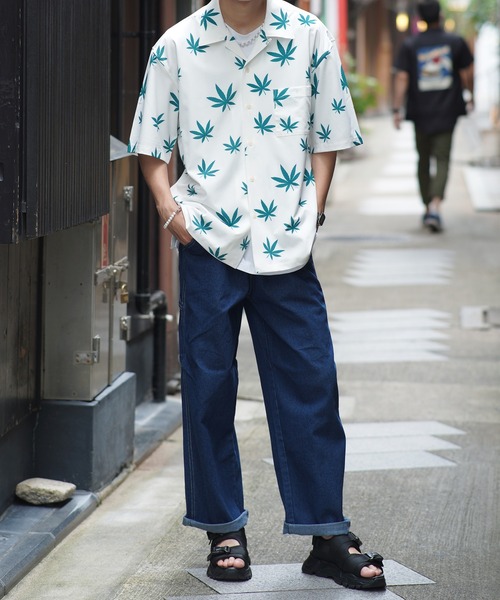 SPINNS（スピンズ）の「【ゆったりシルエット】リーフ総柄デザイン 半袖オープンカラーシャツ（シャツ/ブラウス・メンズ・ホワイト/ブラック・ONESIZE）」の9枚目の写真