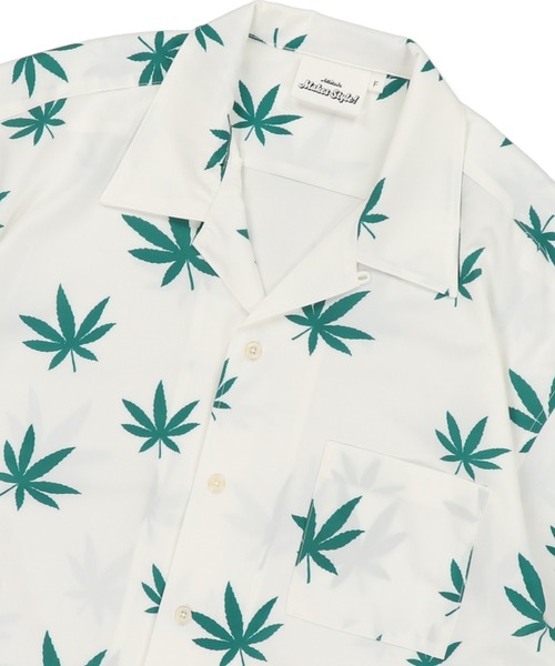 SPINNS（スピンズ）の「【ゆったりシルエット】リーフ総柄デザイン 半袖オープンカラーシャツ（シャツ/ブラウス・メンズ・ホワイト/ブラック・ONESIZE）」の21枚目の写真