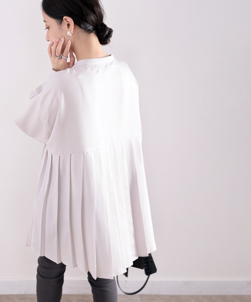 classicalelf(クラシカルエルフ)の「ふわり、揺れ動く。2way楽しめるプリーツブラウス。(シャツ/ブラウス・レディース・ホワイト/ライトグレー/ブラック/ベージュ・MEDIUM/LARGE/X-LARGE)」の8枚目の写真