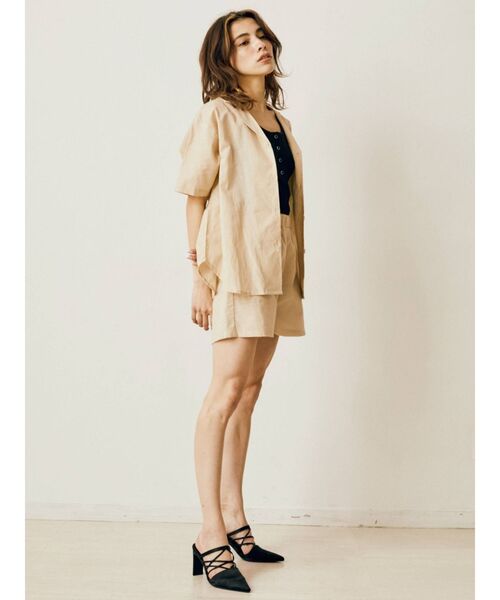 EVRIS（エヴリス）の「リネンブレンドオープンカラーシャツ（シャツ/ブラウス・レディース・ブラウン/アイボリー・FREE）」の6枚目の写真