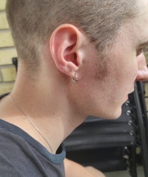 【Kare】【片耳用】 316L サージカルステンレス フープコーンキャッチピアス（ピアス（片耳用））｜tone（トーン）