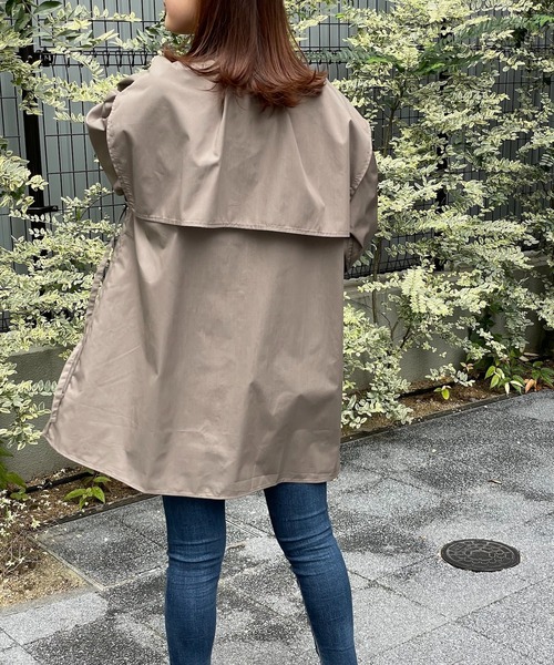 4youstory（フォーユーストーリー）の「サイドリボンケープシャツ（シャツ/ブラウス・レディース・ブラック/オフホワイト/マスタード/モカ・MEDIUM）」の8枚目の写真