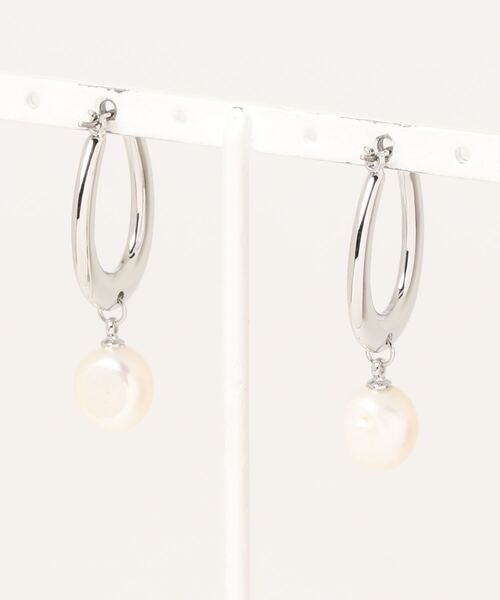 GOLDY（ゴールディ）の「【GOLDY/ゴールディ】淡水パールオーバルピアス（ピアス（両耳用）・レディース・シルバー/ゴールド・FREE）」の3枚目の写真