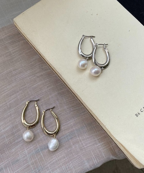 GOLDY（ゴールディ）の「【GOLDY/ゴールディ】淡水パールオーバルピアス（ピアス（両耳用）・レディース・シルバー/ゴールド・FREE）」の2枚目の写真
