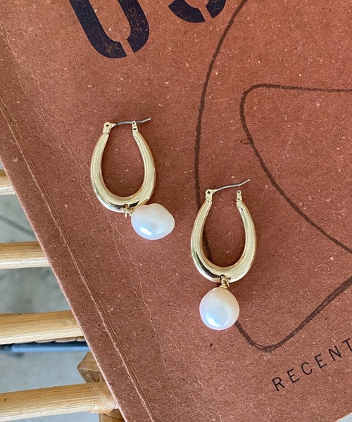 GOLDY（ゴールディ）の「【GOLDY/ゴールディ】淡水パールオーバルピアス（ピアス（両耳用）・レディース・シルバー/ゴールド・FREE）」の5枚目の写真